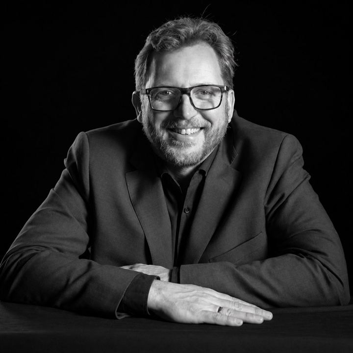 Portret van gespreksleider Xander Coolen